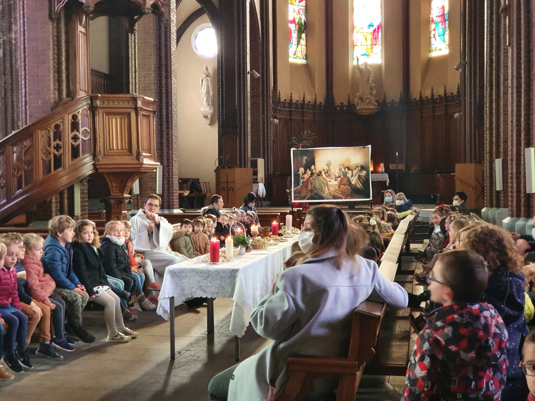 Saint Timothée en Forez fête du Jeudi Saint avec les enfants de l