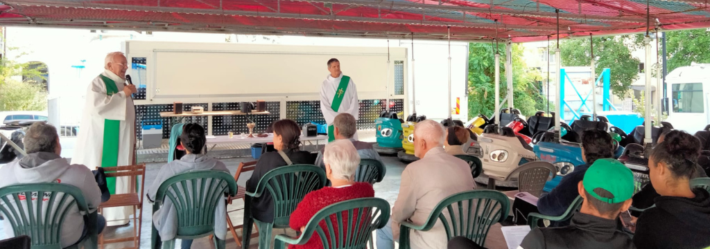 Saint-Ennemond-en-Gier : vogue de Saint-Chamond, une messe célébrée avec les forains.