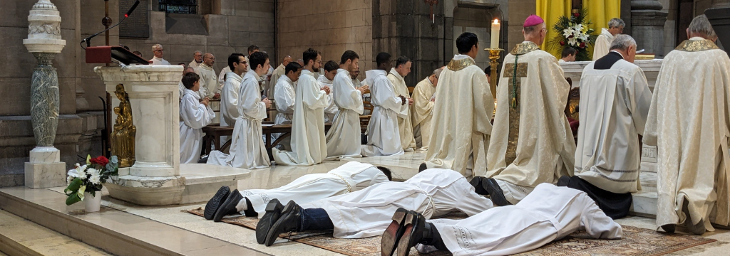 Revoir les ordinations diaconales de Pierre-Étienne, Joseph et Vincent