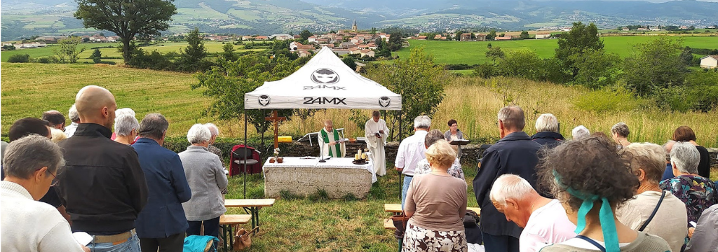 Sainte-Marie-Madeleine-en-Gier : messe en plein air à la chapelle de Chagneux